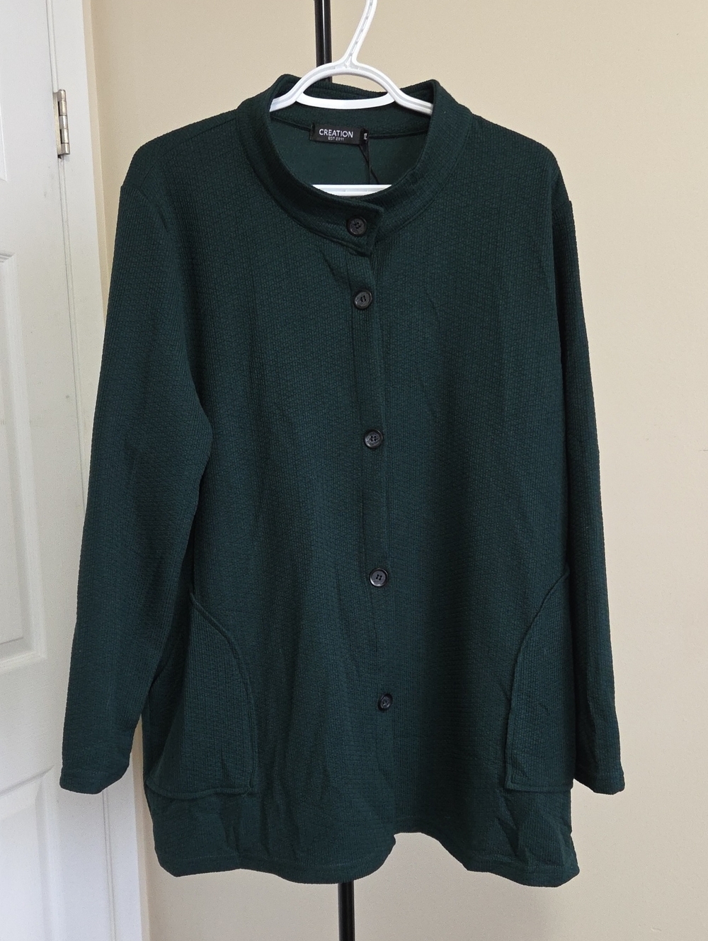 Nwt Creation Est 2011 Green Button-Front Women's Sweater